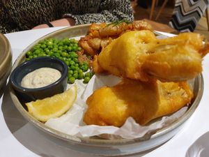 F*sh and chips at Erpingham House in Brighton