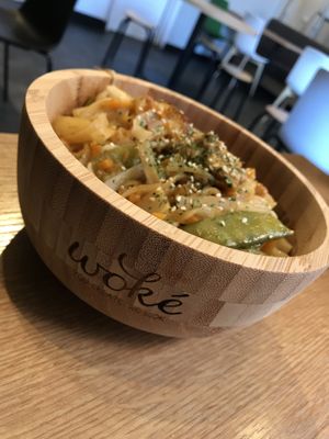 Rice noodles with Tzay, Bambou, Bangalore, Cashews, Pineapple at Woké in Louvain-la-neuve