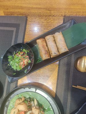 Spring rolls at Wai Thai in Hanoi