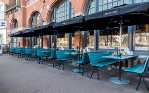 heated facade terrace at Gastropub Van Kinsbergen in The Hague