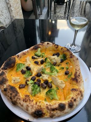 Pizza w pumpkin sauce  at Valdo Gatti in Lisbon