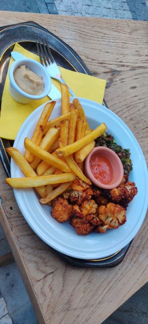 Marinated cauliflower with fries and green lentils at Bullerbyn in Prague