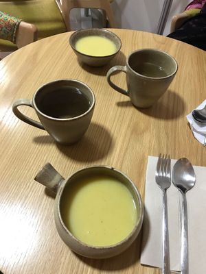 Creamy cauliflower soup with fennel & lemon tea at Kukicha in Leiria