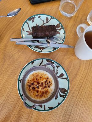 Crème brûlée, gluten-free snickers at Kukicha in Leiria