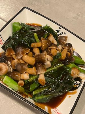 Straw mushroom with Chinese broccoli   at Cravings in Geneva
