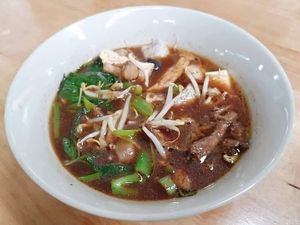 Noodle soup at Vegan Restaurant Mukdahan in Mukdahan