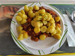 Gnocchi mit Ratatouille at Mensa Tarforst in Trier