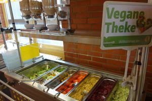 "Vegane Theke" - the vegan counter, paid for by weight, including savoury food as well as breakfast cereals at Mensa Tarforst in Trier