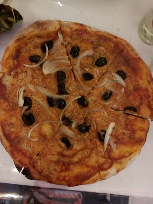 Margarita with onions & olives at Locco's Pizza Bar in Koh Phangan