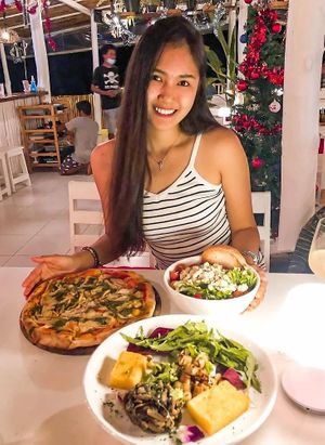 Vegan dinner ☀️❤️ at Locco's Pizza Bar in Koh Phangan
