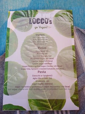 The tropi Coco directly at the beachfront of had yao provides this vegan menu, we were SO happy!! #Veganuary at Locco's Pizza Bar in Koh Phangan