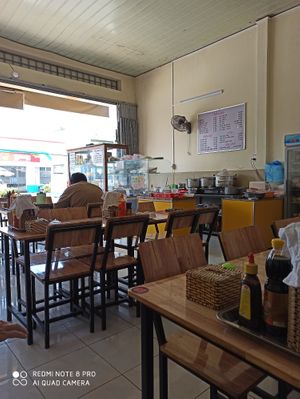 Inside at Quan Chay Sim in Van Ninh