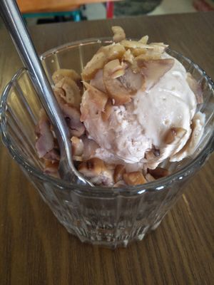 Chestnut ice cream at Baofanji in Kowloon