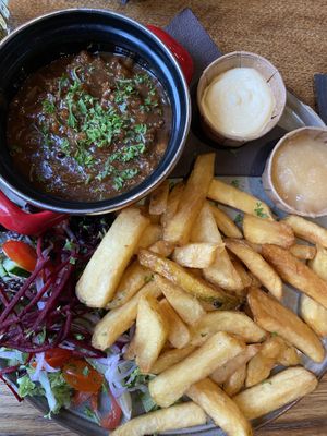 VEGAN zuurvlees (stoofschotel) at Local in Maastricht