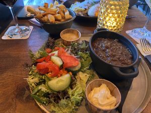 Plantaardig ‘zuurvlees’  at Local in Maastricht