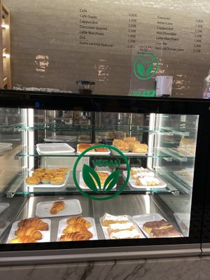 Variety at Pastelaria Tupi in Porto