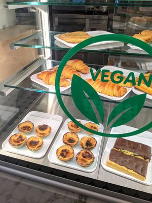 vegan options: pasteis de nata, croissants, cakes at Pastelaria Tupi in Porto