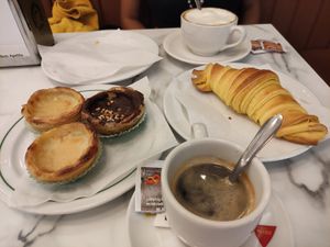  at Pastelaria Tupi in Porto