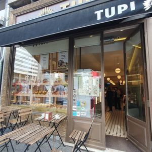 Exterior at Pastelaria Tupi in Porto