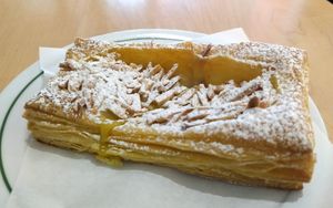 Folhado (1,50€) at Pastelaria Tupi in Porto