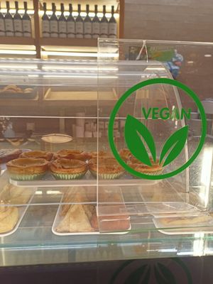 Clearly labelled at Pastelaria Tupi in Porto