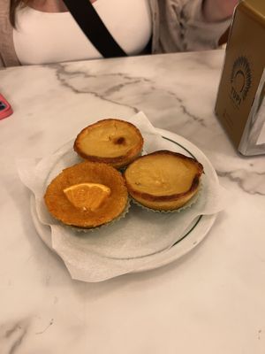 Vegan natas!  at Pastelaria Tupi in Porto