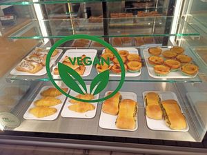 Sweet and salty at Pastelaria Tupi in Porto