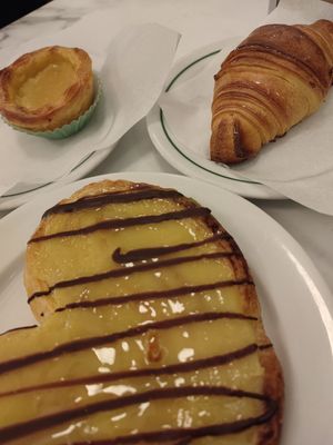  at Pastelaria Tupi in Porto