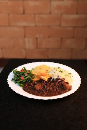 Feioada veg deliciosa.  at Mais Que Salada in Campo Grande