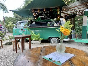 Cute spot right on the road to the beach  at Liefs in Tulum