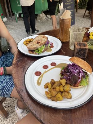 Burger & BLT  at Liefs in Tulum