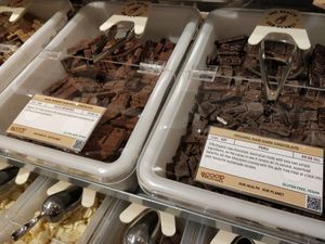 Products are clearly marked Gluten free or vegan at Scoop Wholefoods - Great World in Central Singapore