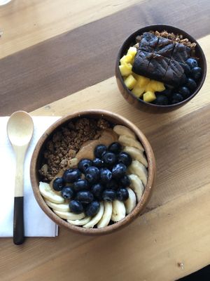 Vegan brownie and açaí   at Projeto Acai in Dubai