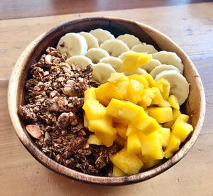 Large almond bomba bowl at Projeto Acai in Dubai