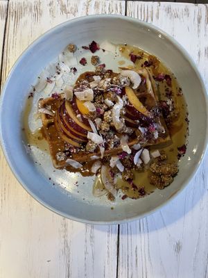 Peach hazelnut waffle🤤🤤🤤 at Farm2Table - Davidshall in Malmo