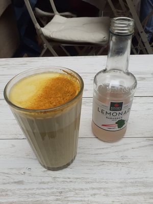 Golden latte and rhubarb lemonade at Farm2Table - Davidshall in Malmo