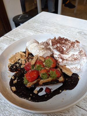 Strawberry S'more at Farm2Table - Davidshall in Malmo