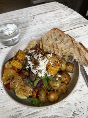 Roasted Veggie Bowl 🥗  at Farm2Table - Davidshall in Malmo