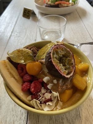 Best smoothie bowl ❤️  at Farm2Table - Davidshall in Malmo