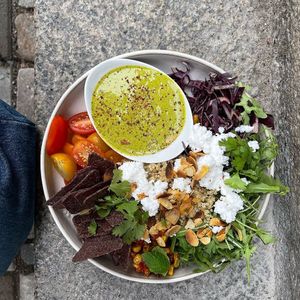 lunch bowl at Farm2Table - Davidshall in Malmo