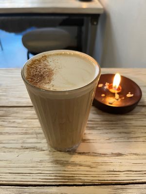 Chai latte  at Farm2Table - Davidshall in Malmo