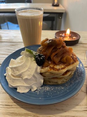 Apple pie pancakes  at Farm2Table - Davidshall in Malmo