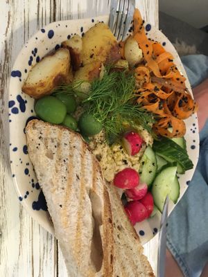 Humus bowl   at Farm2Table - Davidshall in Malmo