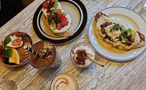 Tasty food and drinks at Farm2Table - Davidshall in Malmo