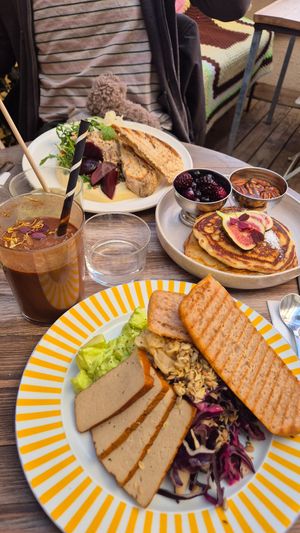 Two mains and pancakes at Farm2Table - Davidshall in Malmo