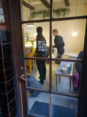 Here  we can se the schedule...thanks to the guy in black :P at Farm2Table - Davidshall in Malmo