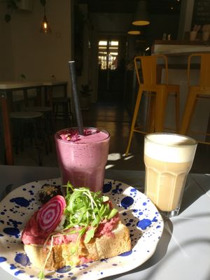 Toast, smoothie, latte, raw ball at Farm2Table - Davidshall in Malmo
