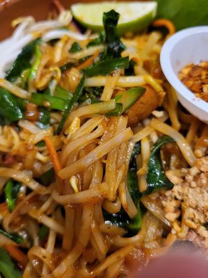 Pad Thai at Sawasdee Thai Restaurant in Central Singapore