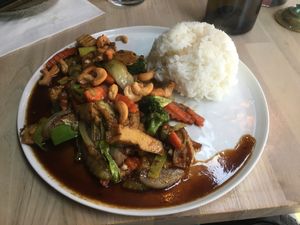 Veganized ”chicken in the jungle” at Pat's Place in Stockholm