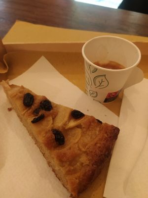 Apple cake  #Veganuary at La Reverie in Parma